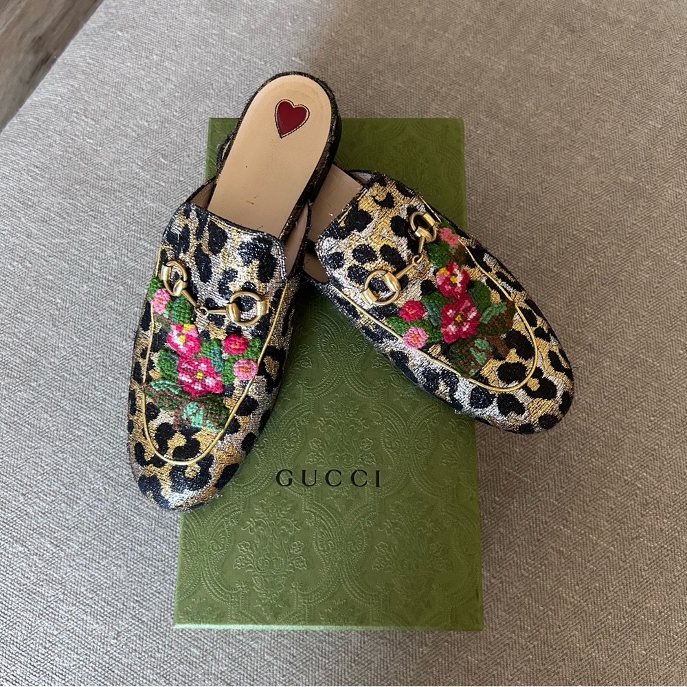 LAST CHANCE! GUCCIJacquard Leopard Embroidered Princetown shoes slip-ons mules